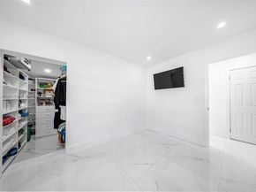 16125 NW 28th Pl, Miami Gardens FL 33054