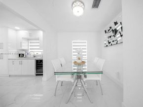 16125 NW 28th Pl, Miami Gardens FL 33054