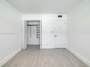 8048 SW 80 Av D4, Miami FL 33143