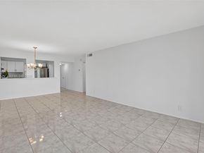 2821 Somerset Dr 302, Lauderdale Lakes FL 33311