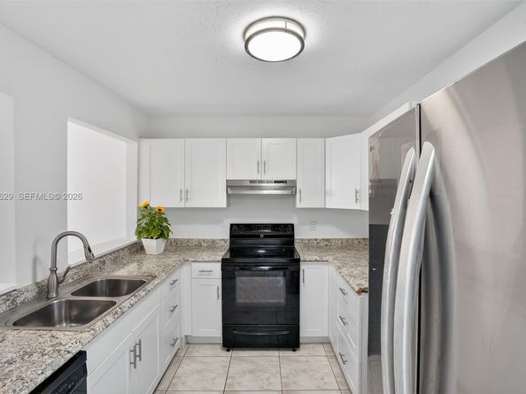 2821 Somerset Dr 302, Lauderdale Lakes FL 33311