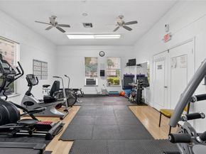 2821 Somerset Dr 302, Lauderdale Lakes FL 33311
