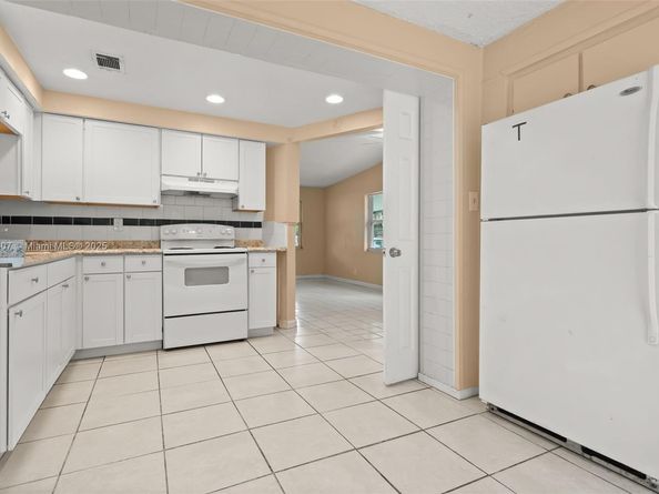 1512 NW 16th Ln, Fort Lauderdale FL 33311