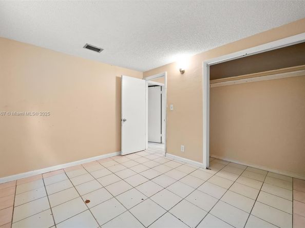1512 NW 16th Ln, Fort Lauderdale FL 33311