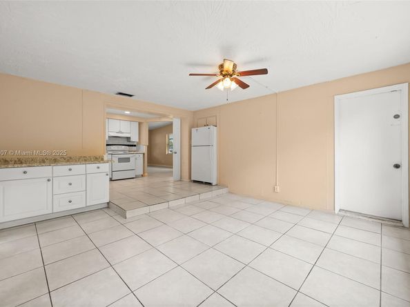 1512 NW 16th Ln, Fort Lauderdale FL 33311