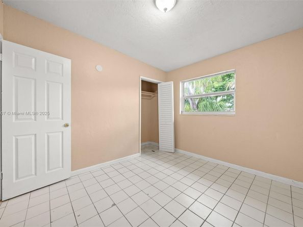 1512 NW 16th Ln, Fort Lauderdale FL 33311