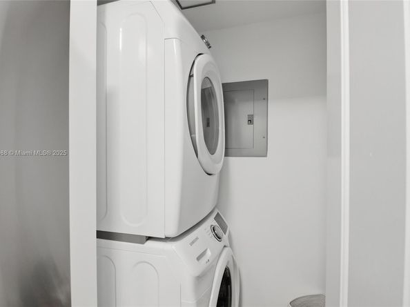 110 Washington Ave 2420, Miami Beach FL 33139