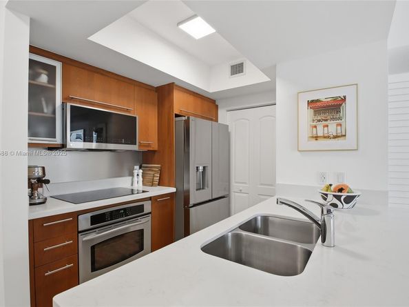 110 Washington Ave 2420, Miami Beach FL 33139