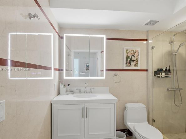 110 Washington Ave 2420, Miami Beach FL 33139