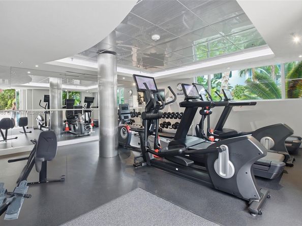 110 Washington Ave 2420, Miami Beach FL 33139