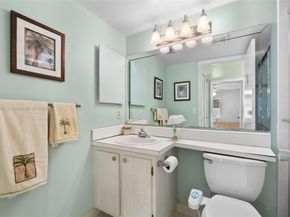 336 Pine Ridge Cir B1, Green Acres FL 33463