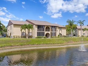 336 Pine Ridge Cir B1, Green Acres FL 33463