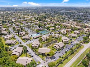 336 Pine Ridge Cir B1, Green Acres FL 33463