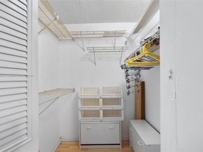 336 Pine Ridge Cir B1, Green Acres FL 33463