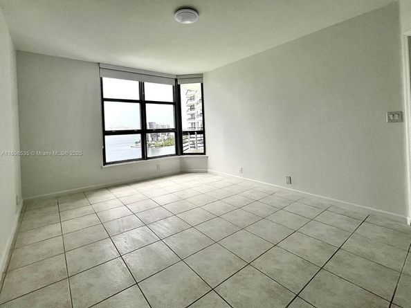 3530 Mystic Pointe Dr 1711, Aventura FL 33180