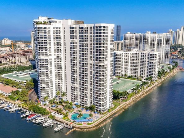 3530 Mystic Pointe Dr 1711, Aventura FL 33180