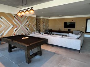 121 NE 34th St 1103, Miami FL 33137