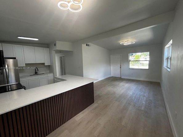 530 NW 30th Ave, Fort Lauderdale FL 33311