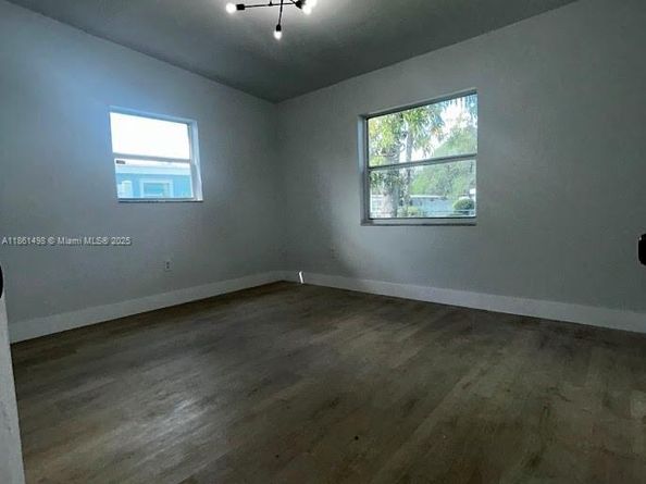 530 NW 30th Ave, Fort Lauderdale FL 33311