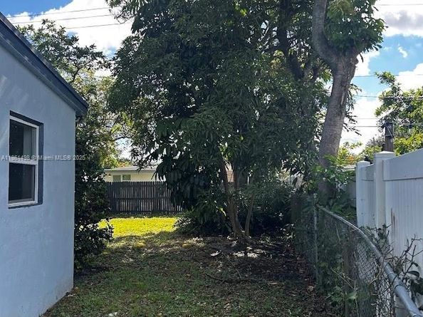 530 NW 30th Ave, Fort Lauderdale FL 33311