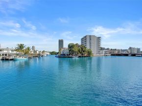 7133 Bay Dr 305, Miami Beach FL 33141