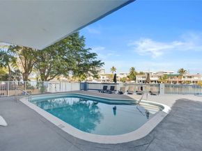 7133 Bay Dr 305, Miami Beach FL 33141