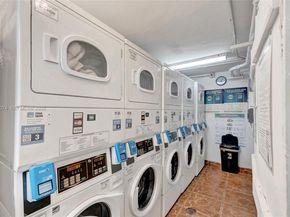 7133 Bay Dr 305, Miami Beach FL 33141