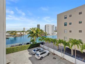 7133 Bay Dr 305, Miami Beach FL 33141
