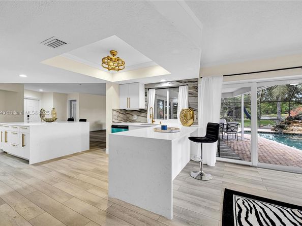 5706 Guava Dr, Tamarac FL 33319
