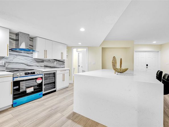5706 Guava Dr, Tamarac FL 33319