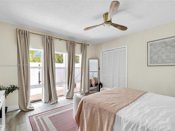 5706 Guava Dr, Tamarac FL 33319