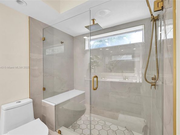 5706 Guava Dr, Tamarac FL 33319
