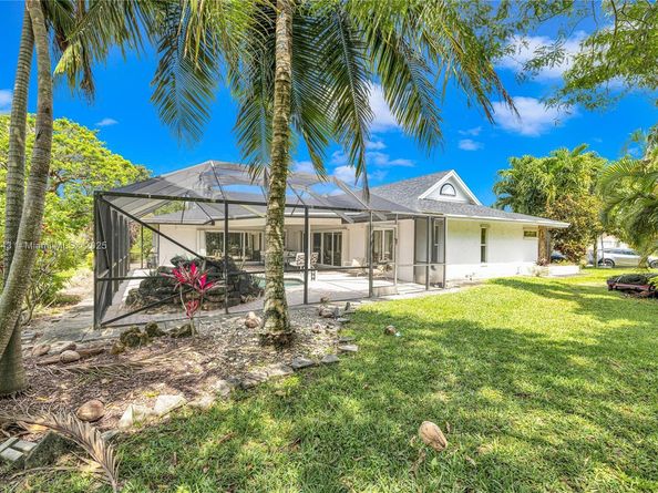 5706 Guava Dr, Tamarac FL 33319