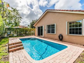 5305 NW 126th Dr, Coral Springs FL 33076