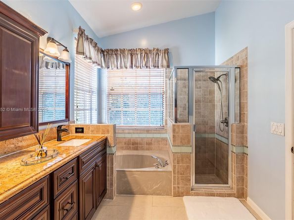5305 NW 126th Dr, Coral Springs FL 33076
