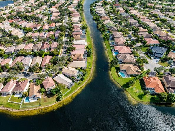 5305 NW 126th Dr, Coral Springs FL 33076