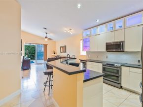 5305 NW 126th Dr, Coral Springs FL 33076