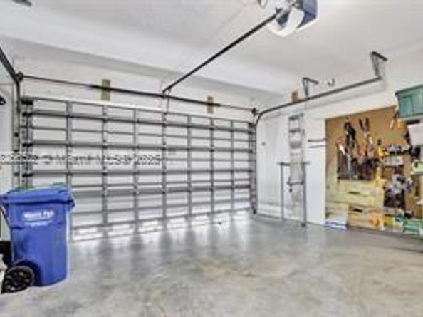 5305 NW 126th Dr, Coral Springs FL 33076