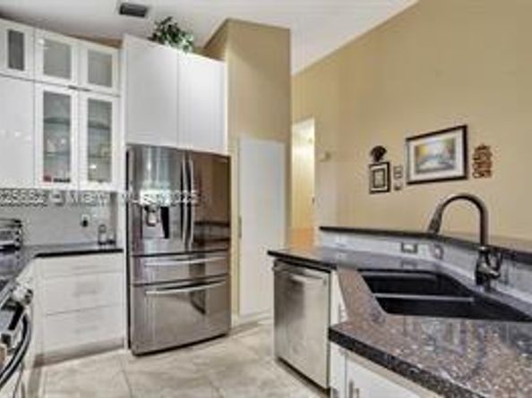 5305 NW 126th Dr, Coral Springs FL 33076