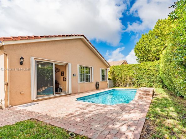 5305 NW 126th Dr, Coral Springs FL 33076