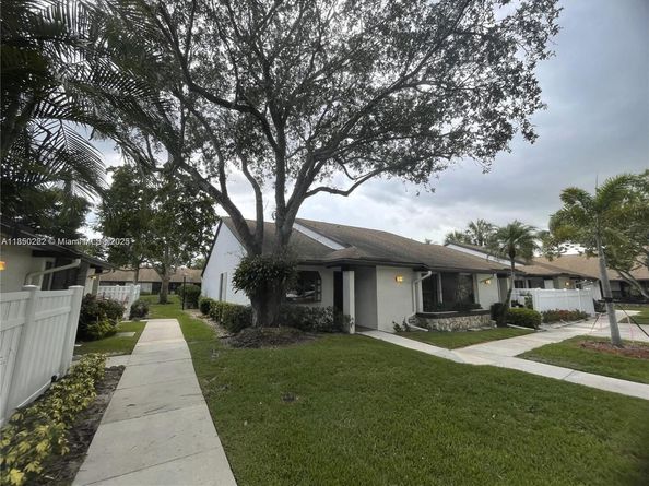 3314 S Carambola Cir S 2523, Coconut Creek FL 33066
