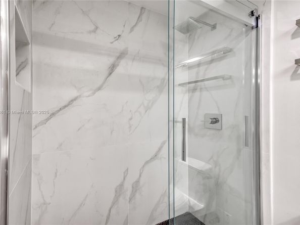 701 Brickell Key Blvd 1512, Miami FL 33131