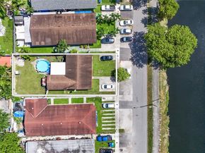 10815 SW 7th Ter, Sweetwater FL 33174