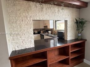 8429 Forest Hills Dr 301, Coral Springs FL 33065