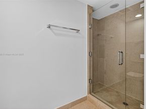 465 Brickell Ave 2002, Miami FL 33131