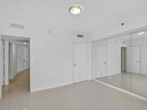 465 Brickell Ave 2002, Miami FL 33131