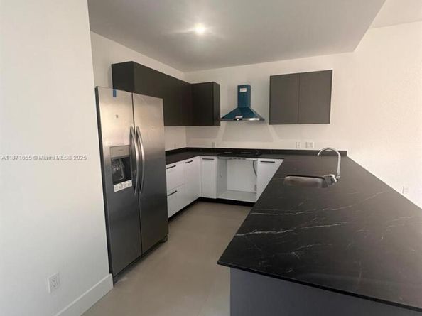 538 NW 17th Ave, Fort Lauderdale FL 33311