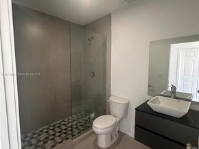 538 NW 17th Ave, Fort Lauderdale FL 33311