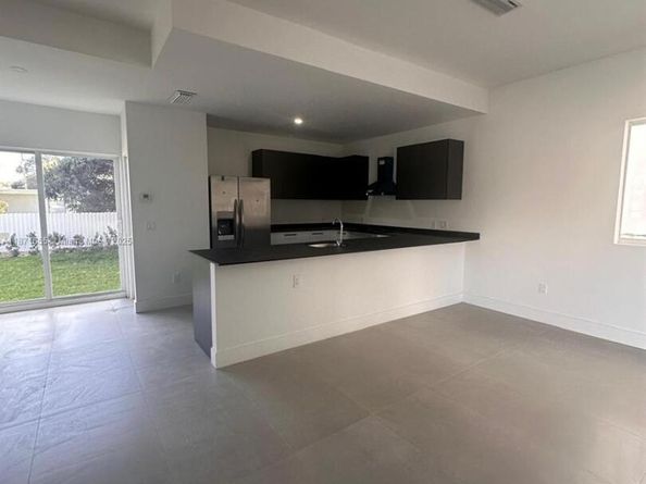 538 NW 17th Ave, Fort Lauderdale FL 33311