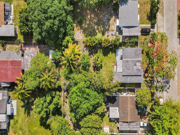 45 NW 127th St, North Miami FL 33168
